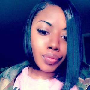 Meet your Posher, Renee